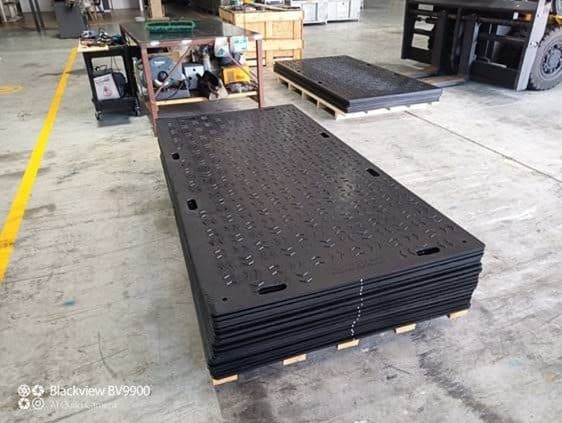 Heavy-duty black ground protection mat